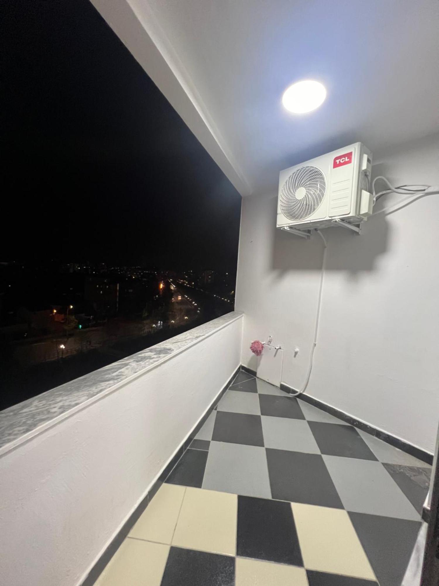 Art'S Apartment Tirana Exteriör bild