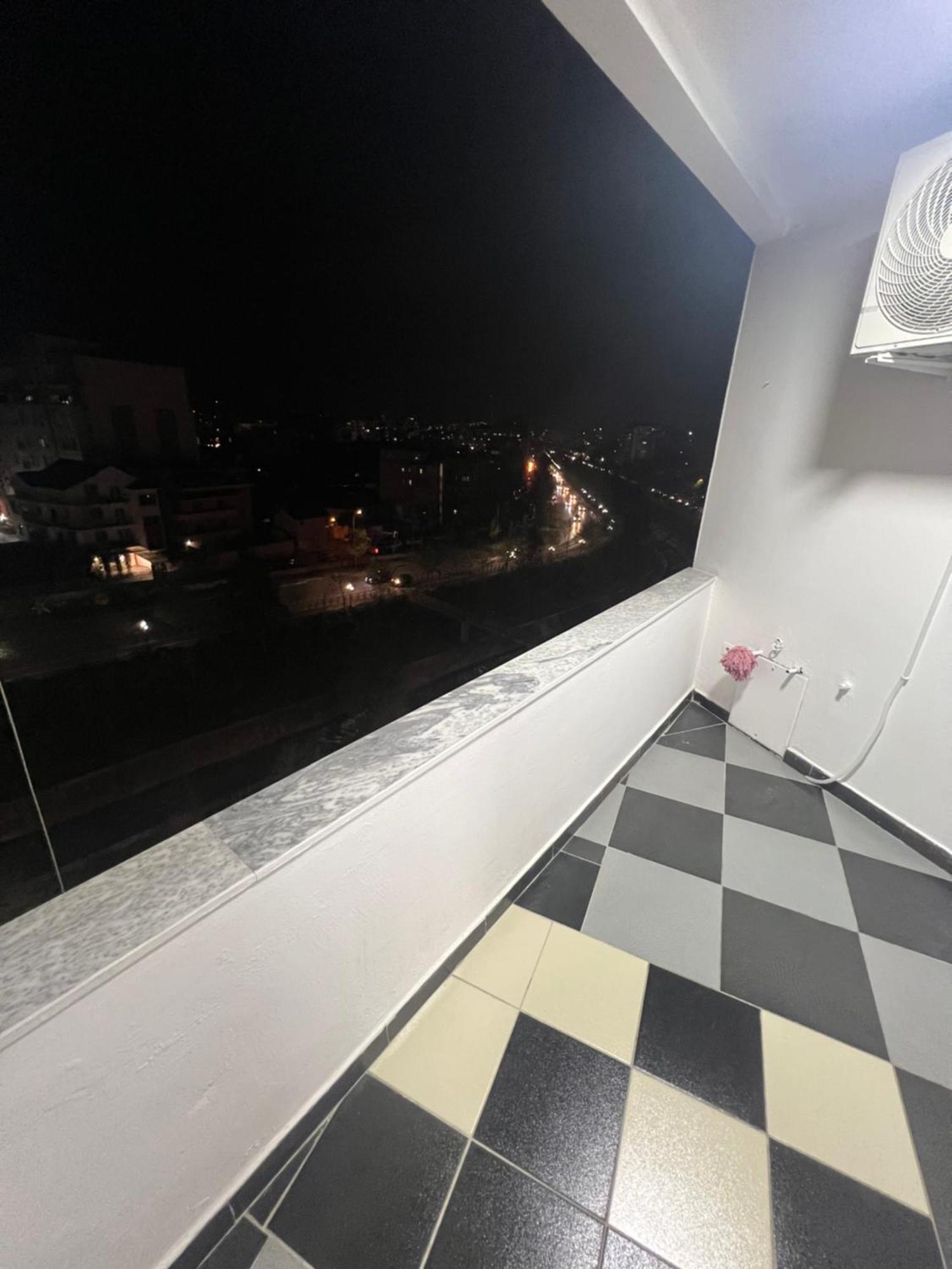 Art'S Apartment Tirana Exteriör bild